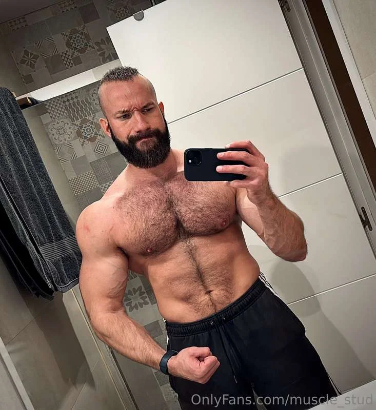 Muscle Stud