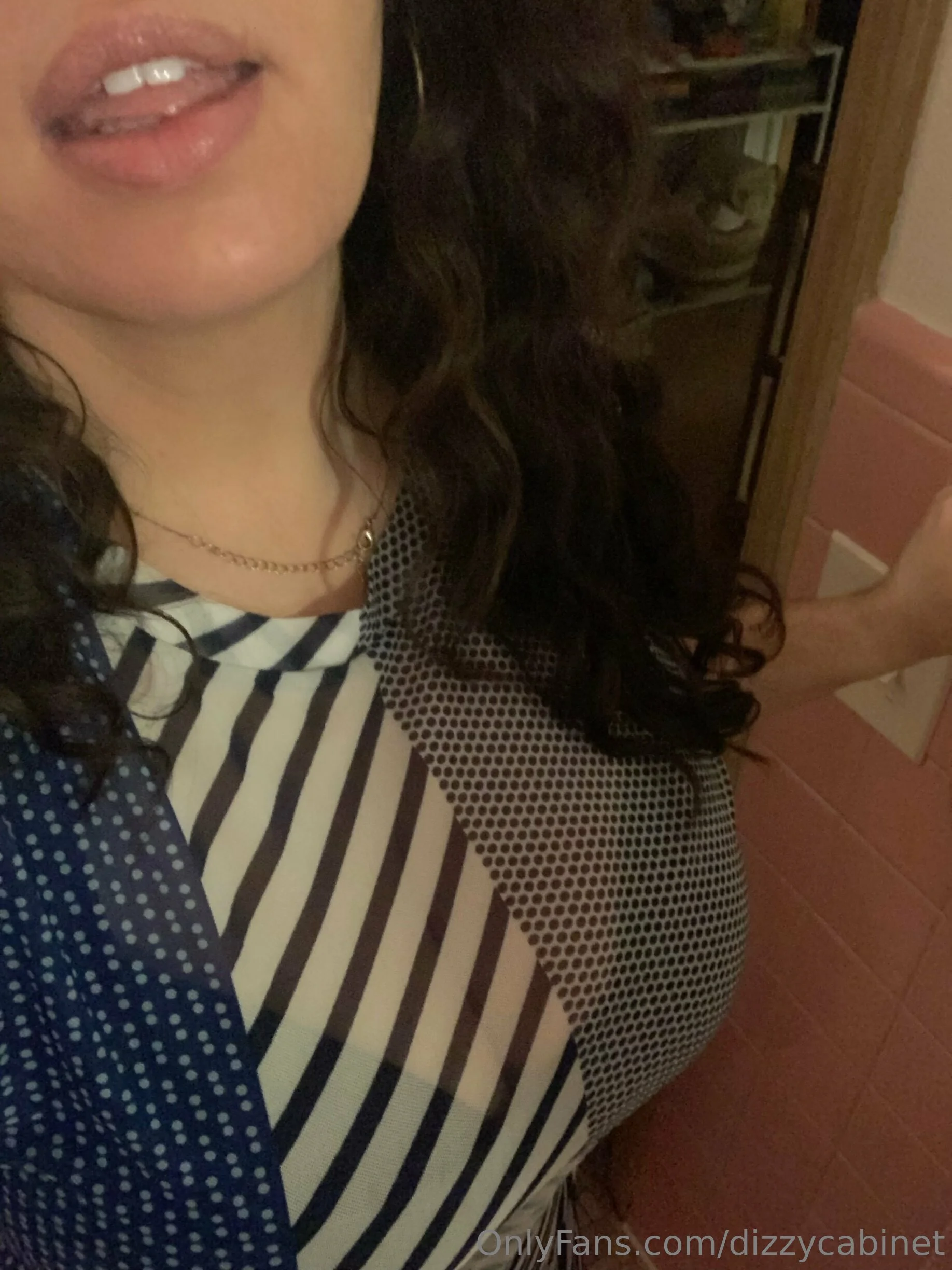 DizzyCabinet