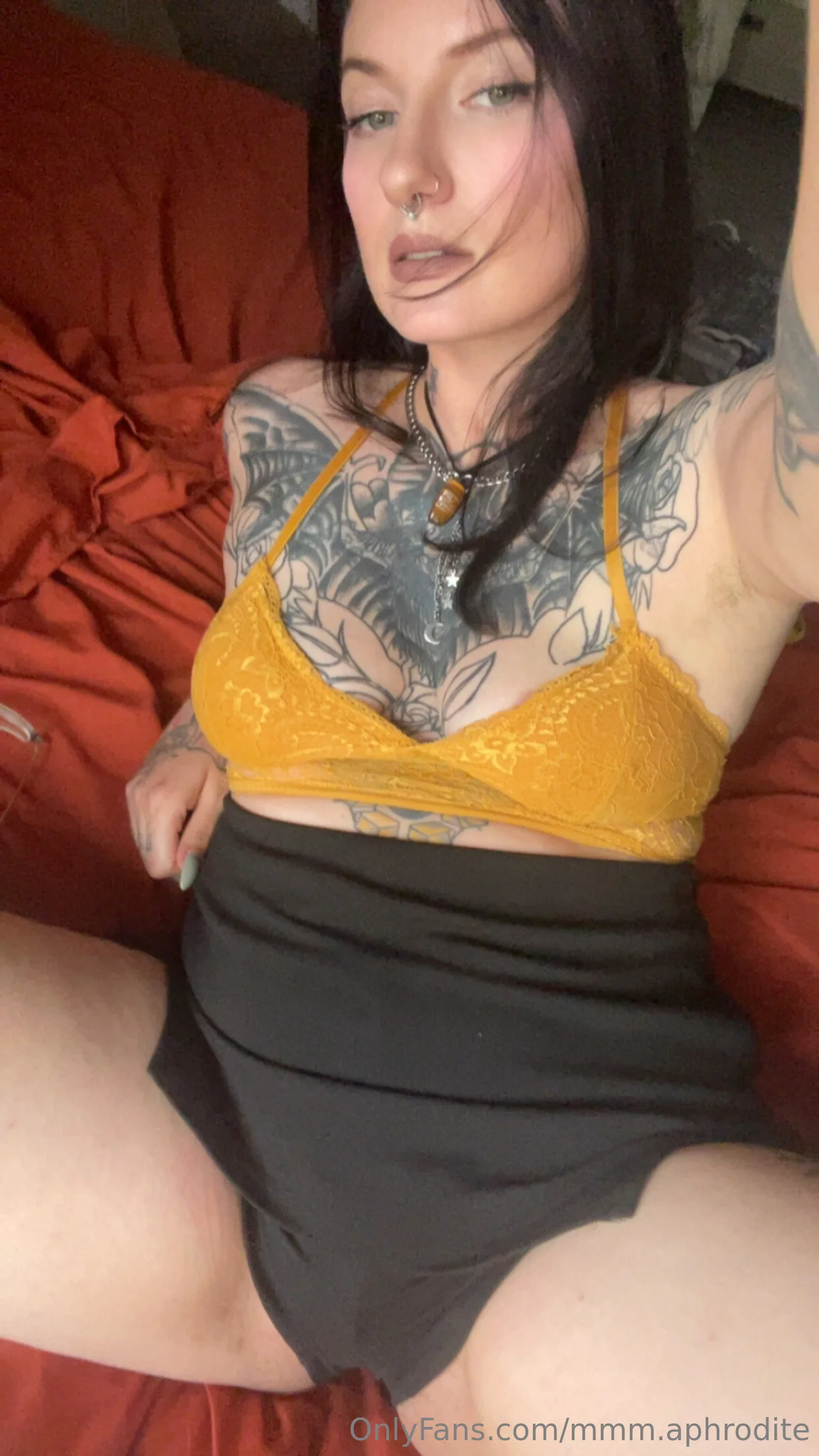 Mmm.Aphrodite 👑🖤