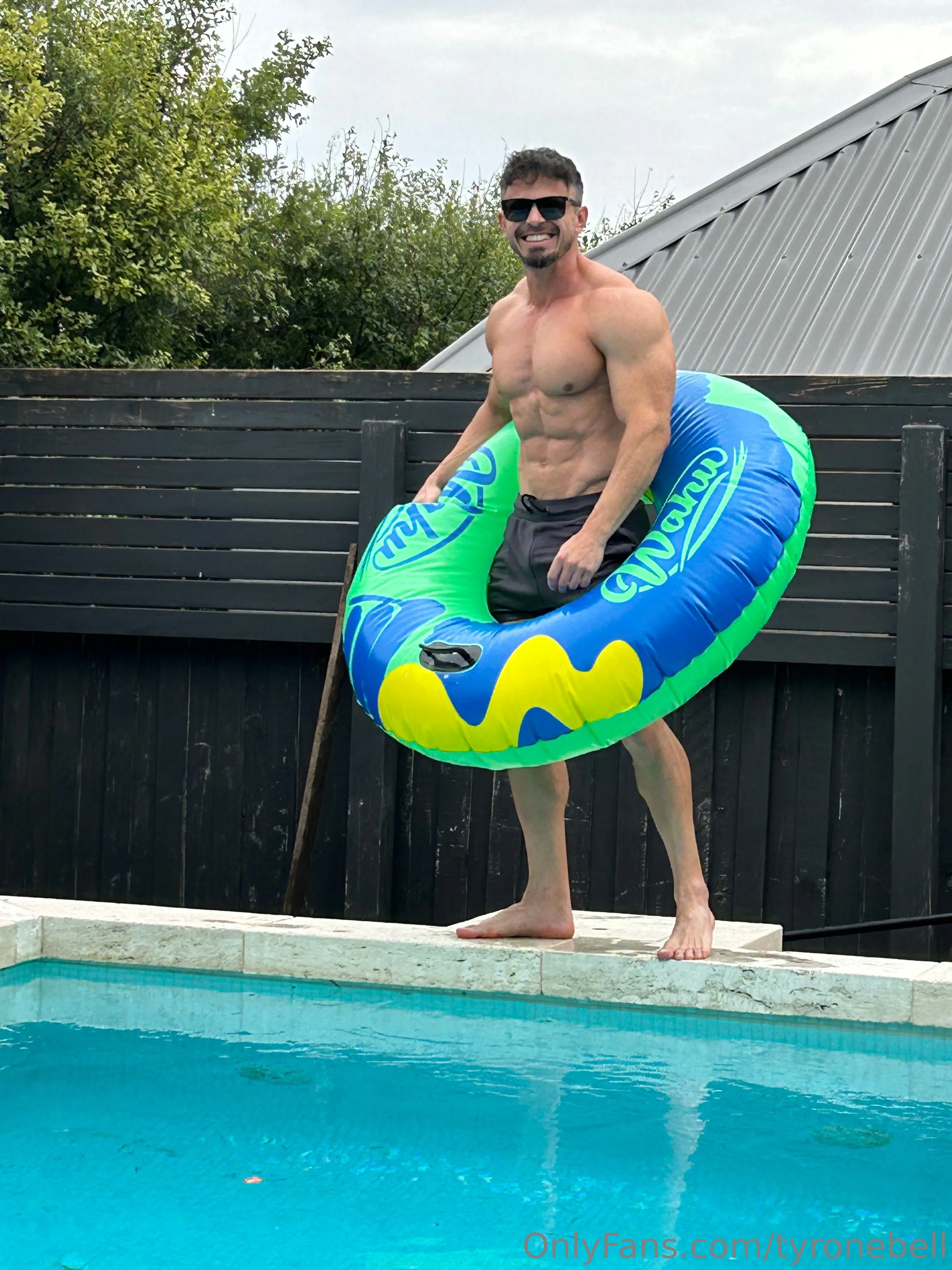 Tyrone Bell | Professional Fitness Model