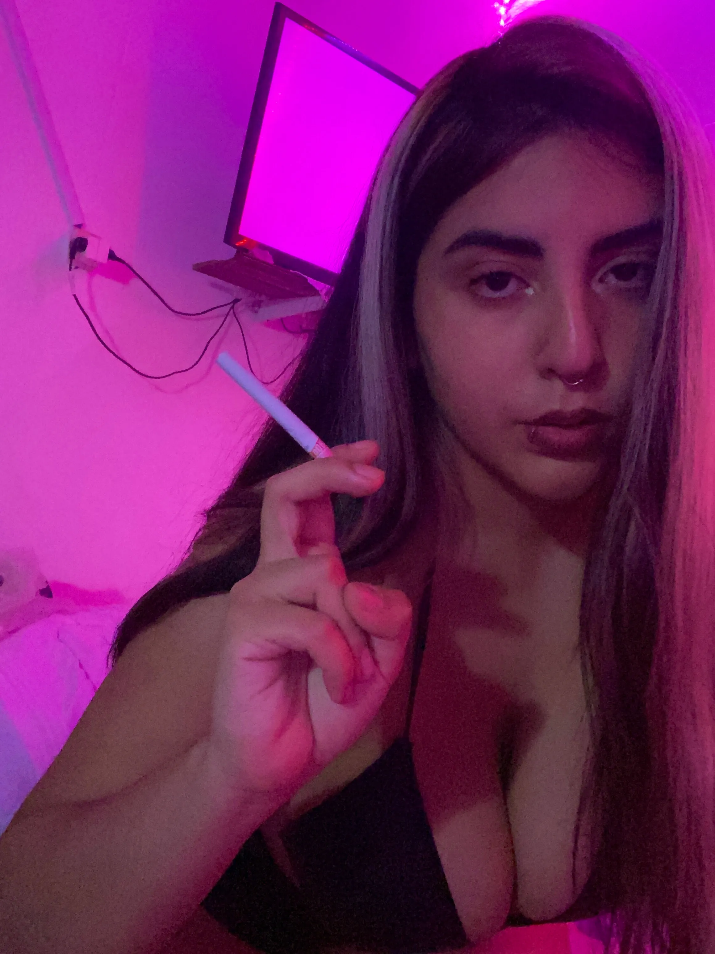 SARA VICE 🚬🛐✨